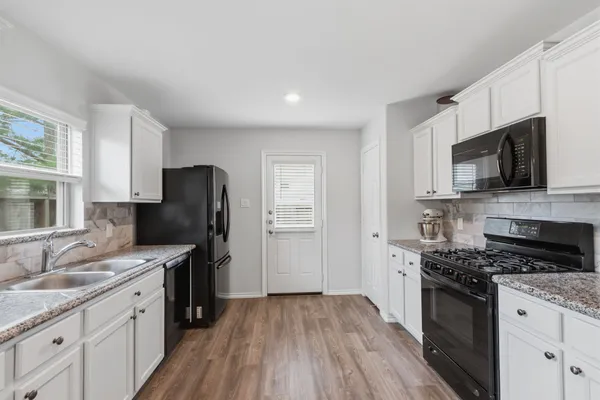 $245,000 | 1307 Winding Willow Drive, Pinehurst, TX 77362