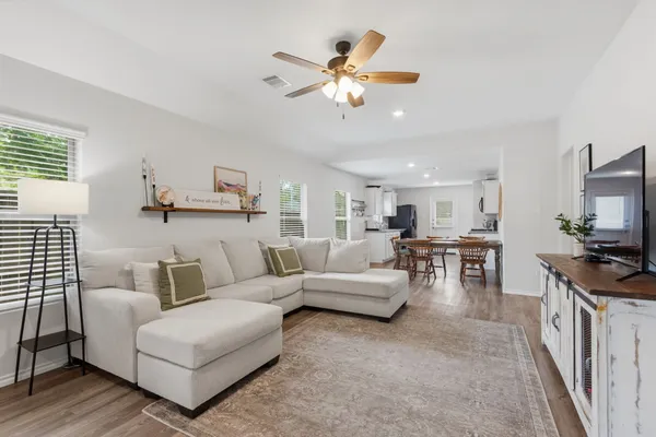 $245,000 | 1307 Winding Willow Drive, Pinehurst, TX 77362