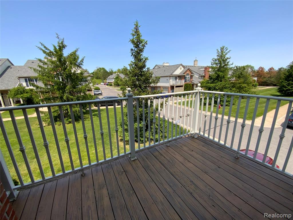 3577 Oakmonte Boulevard Rochester, MI 48306 - Photo 10 of 26