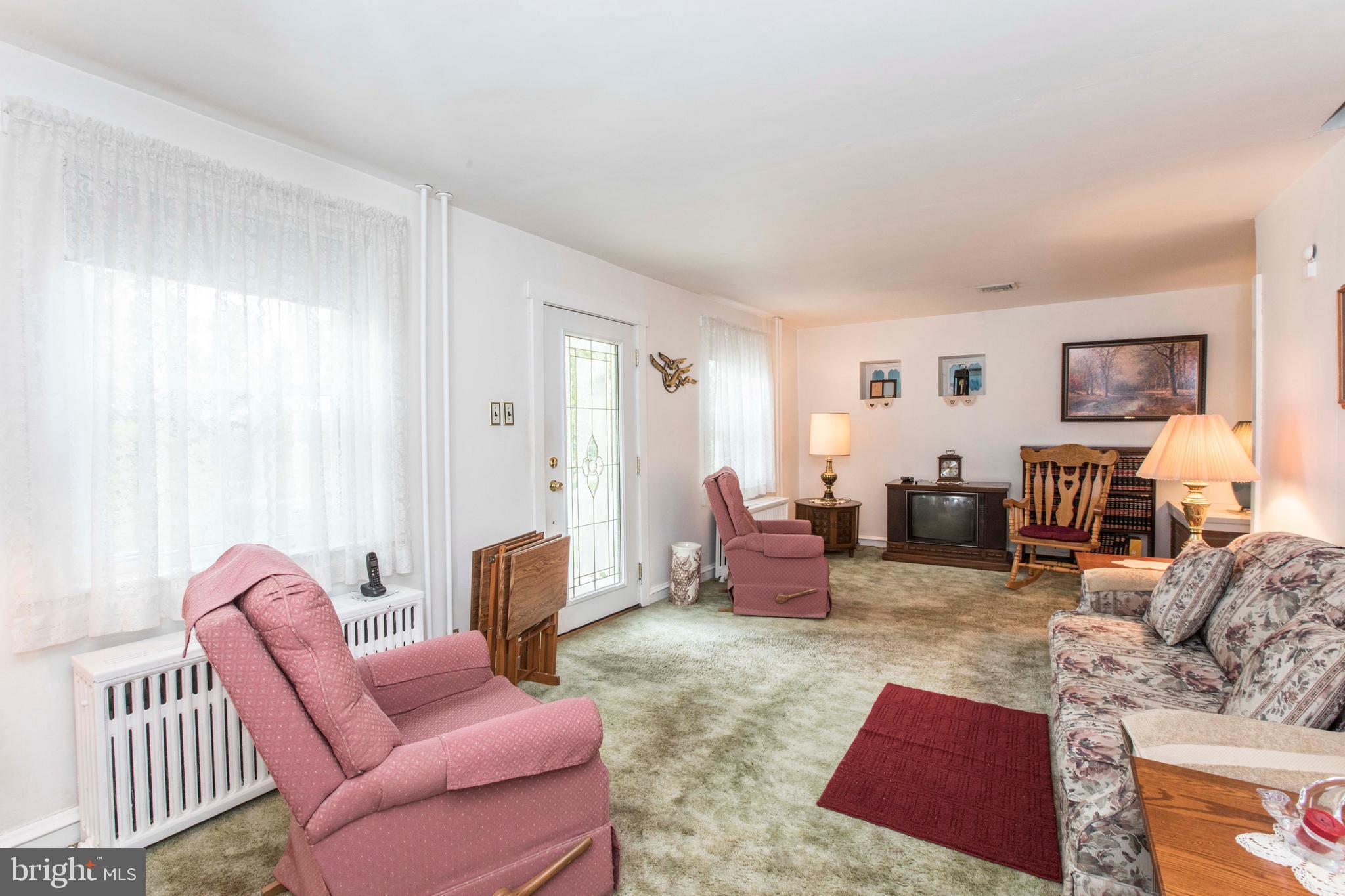 1735 Liggett Avenue Reading, PA 19607 - Photo 4 of 25 Gallery Image 4