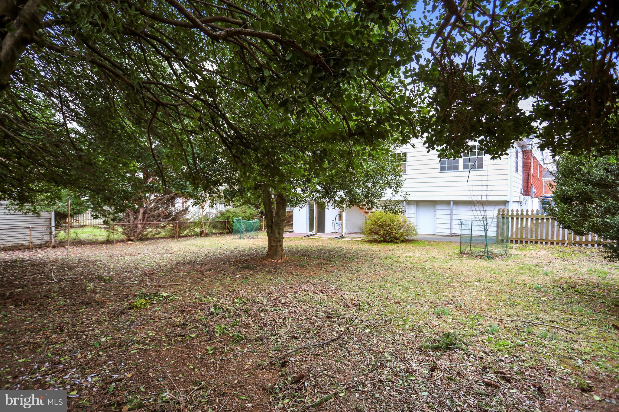 4717 Oxbow Road Rockville, MD 20852 - Photo 28 of 30 Exterior (Rear)