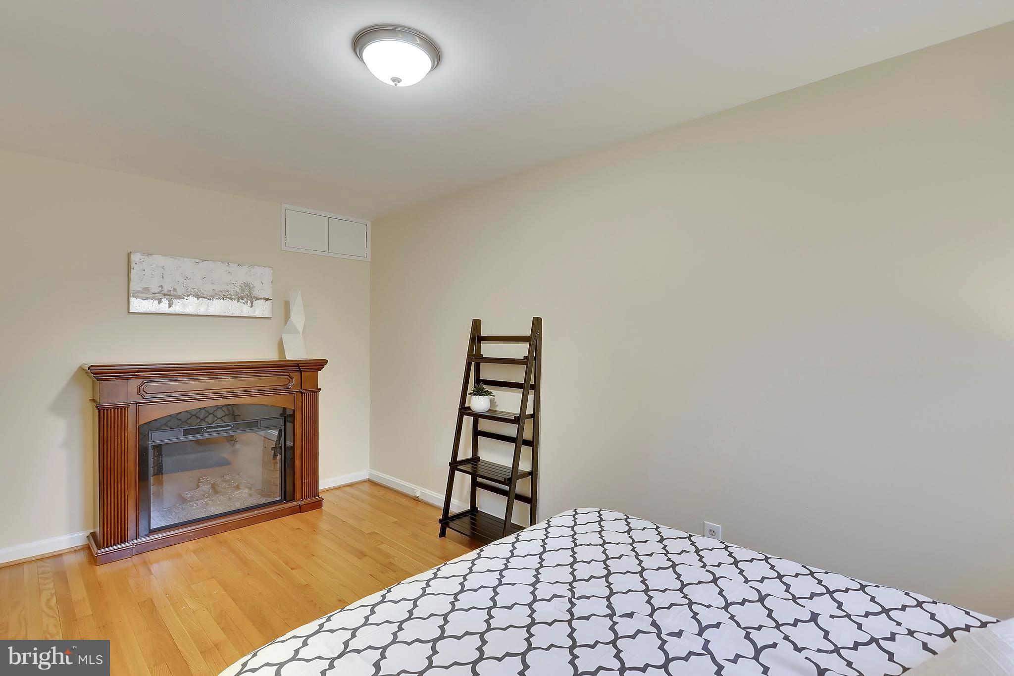 4717 Oxbow Road Rockville, MD 20852 - Photo 7 of 30 Bedroom (Master)