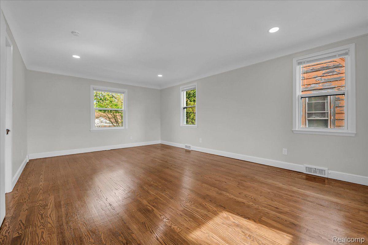 16585 Sunderland Road Detroit, MI 48219 - Photo 24 of 42 Gallery Image 24