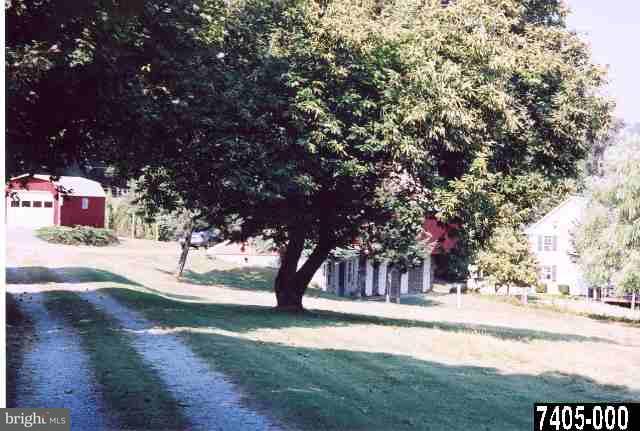 1975 Burkholder Road Red Lion, PA 17356 - Photo 3 of 9
