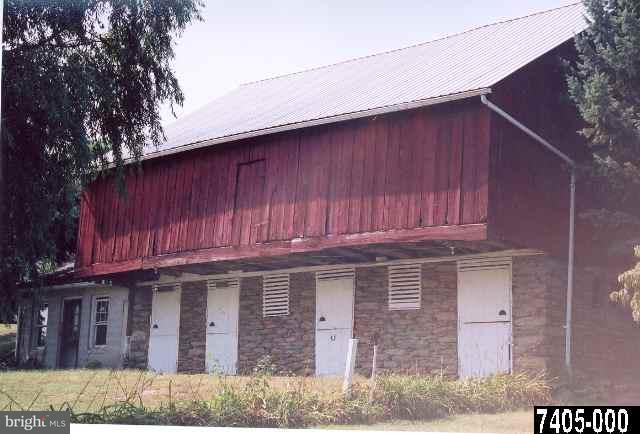 1975 Burkholder Road Red Lion, PA 17356 - Photo 4 of 9