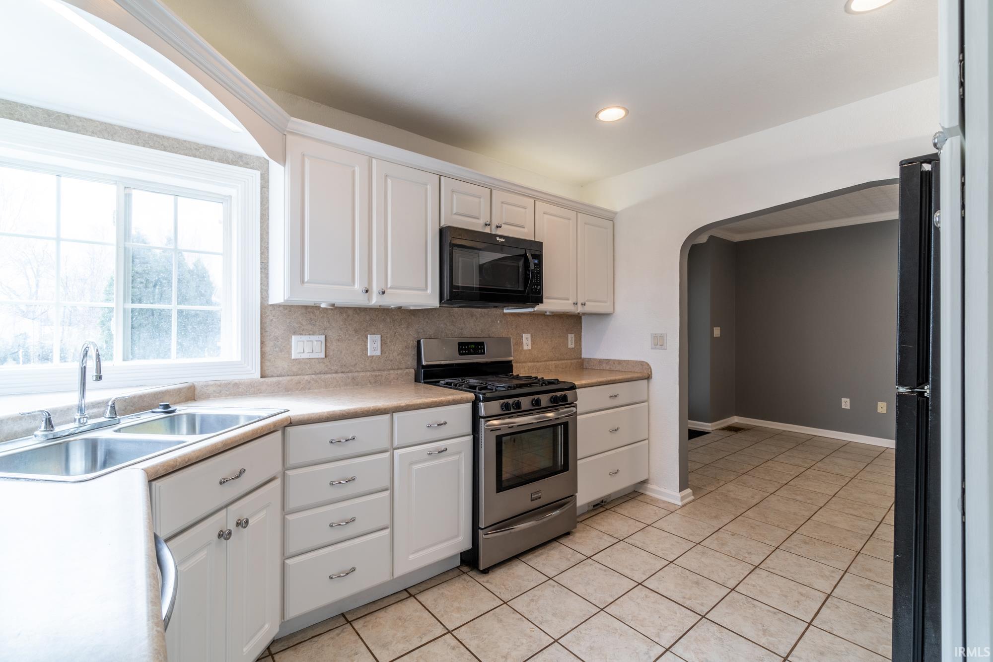 6535 Winters Road Fort Wayne, IN 46809 - Photo 3 of 32