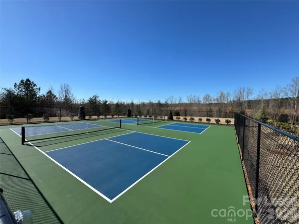 $2,500 | 932 Exeter Drive, Sherrills Ford, NC 28673