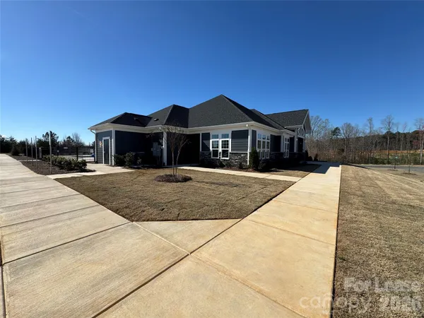 $2,500 | 932 Exeter Drive, Sherrills Ford, NC 28673