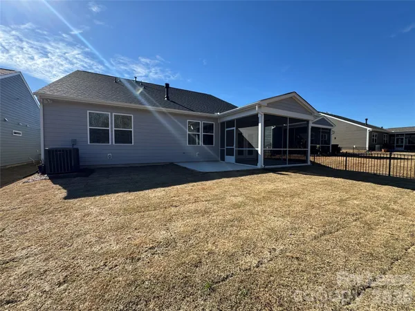 $2,500 | 932 Exeter Drive, Sherrills Ford, NC 28673