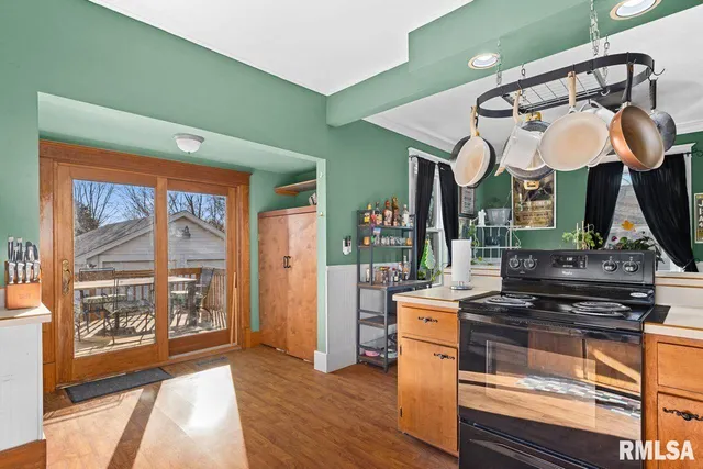 $129,900 | 1298 Campbell Avenue, Galesburg, IL 61401