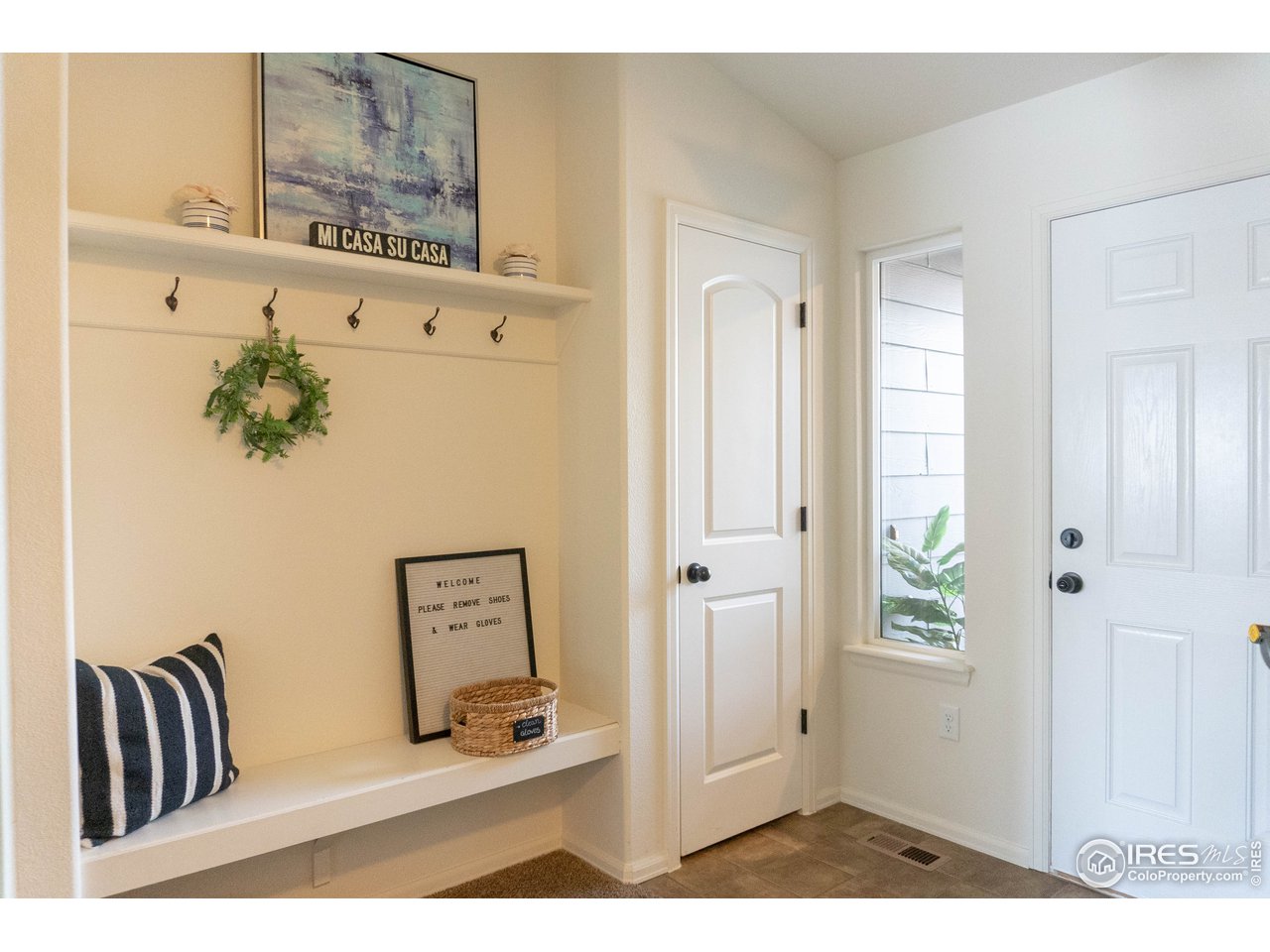 8726 13th St Road Greeley, CO 80634 - Photo 3 of 18 Mud room/entry hall