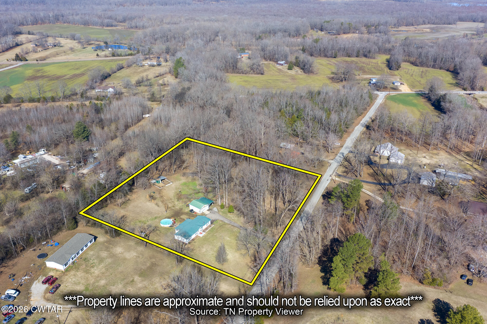 419 Hughes Road East Jackson, TN 38305 - Photo 3 of 39 a view of swimming pool