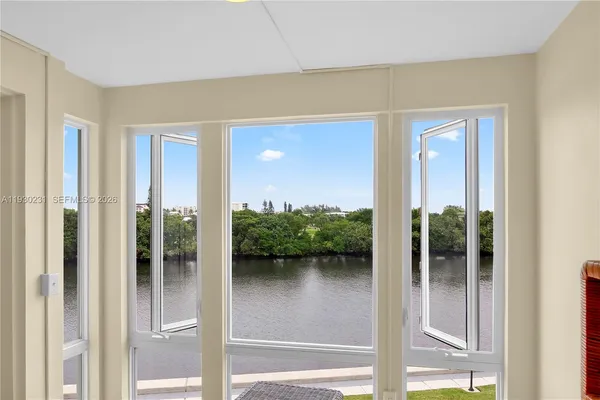 $299,900 | 7 Colonial Club Drive, Unit 302, Boynton Beach, FL 33435
