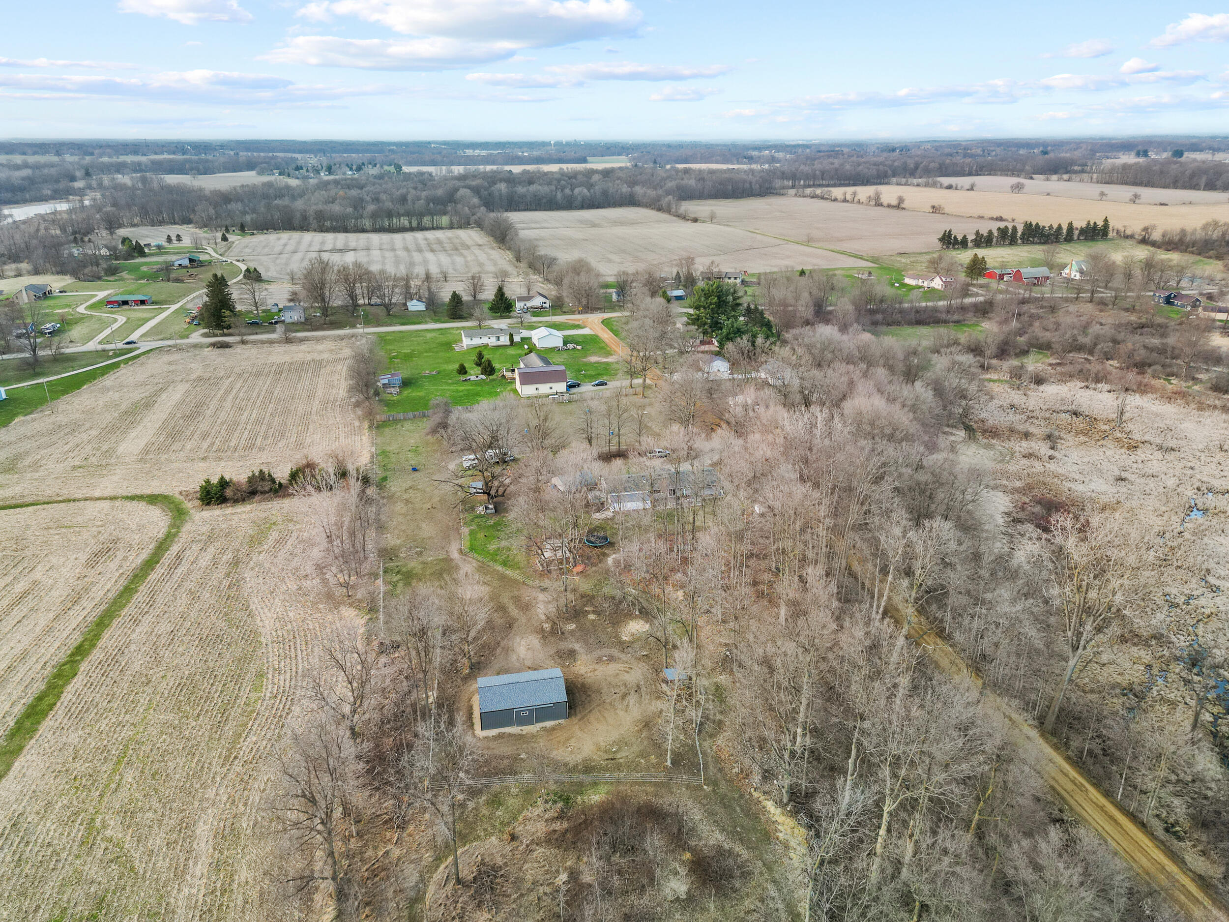 4090 Matthews Road Charlotte, MI 48813 - Photo 53 of 55 58_e-15