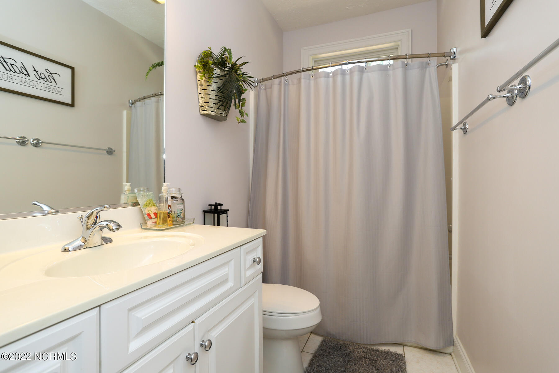 6 St Georges Drive Pinehurst, NC 28374 - Photo 20 of 33 guest bath1