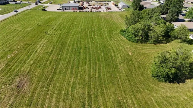 $750,000 | Tbd North Broadway Street, Oak Grove, MO 64075