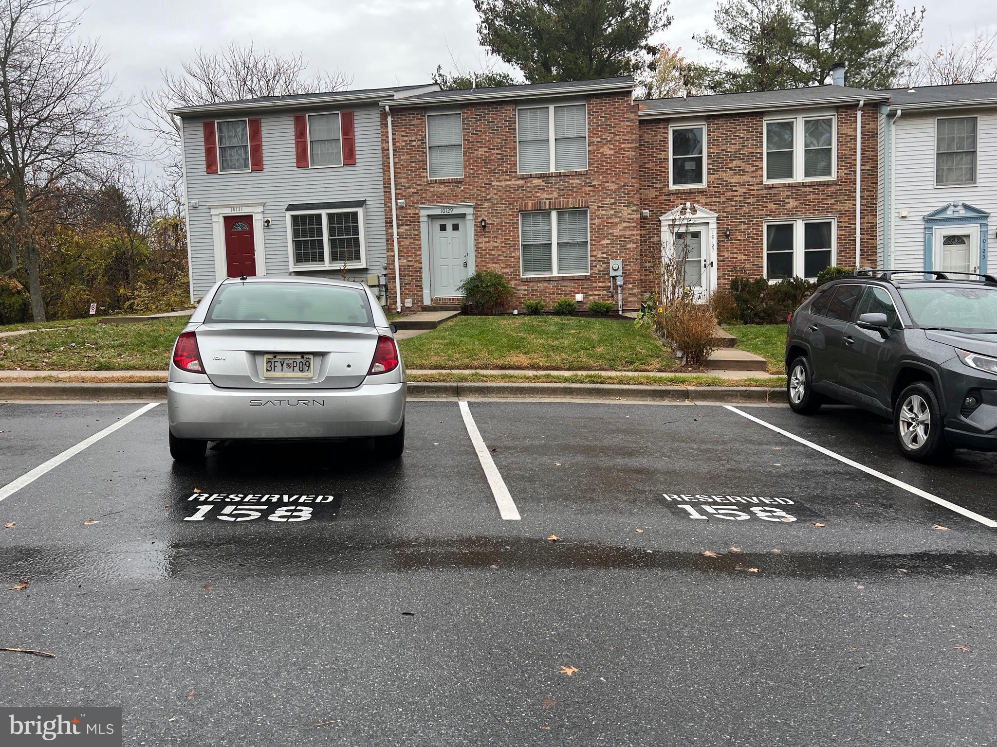 10129 Shelldrake Circle Damascus, MD 20872 - Photo 3 of 39 a car parked in front of a white house