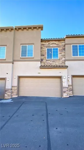 $2,150 | 10555 Ridge Glow Avenue, Las Vegas, NV 89166