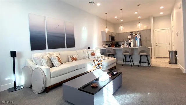 $2,150 | 10555 Ridge Glow Avenue, Las Vegas, NV 89166