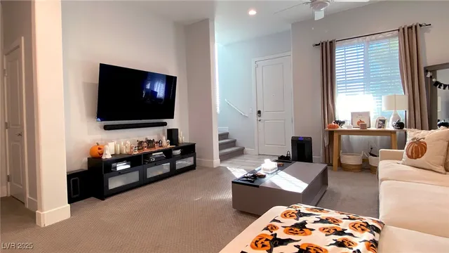 $2,150 | 10555 Ridge Glow Avenue, Las Vegas, NV 89166