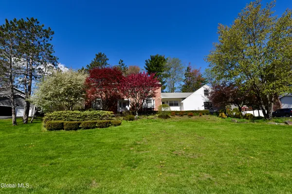 $499,900 | 1205 Viewmont Drive, Niskayuna, NY 12309