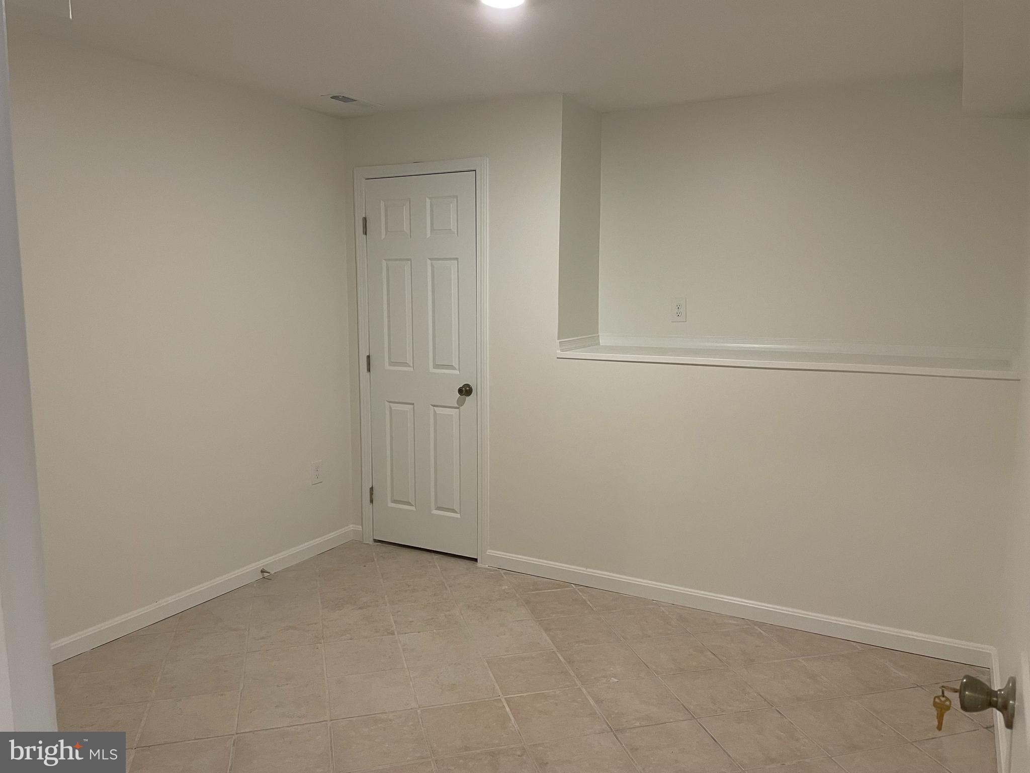 8018 Sinclair Mill Road Manassas, VA 20112 - Photo 9 of 10 a view of an empty room