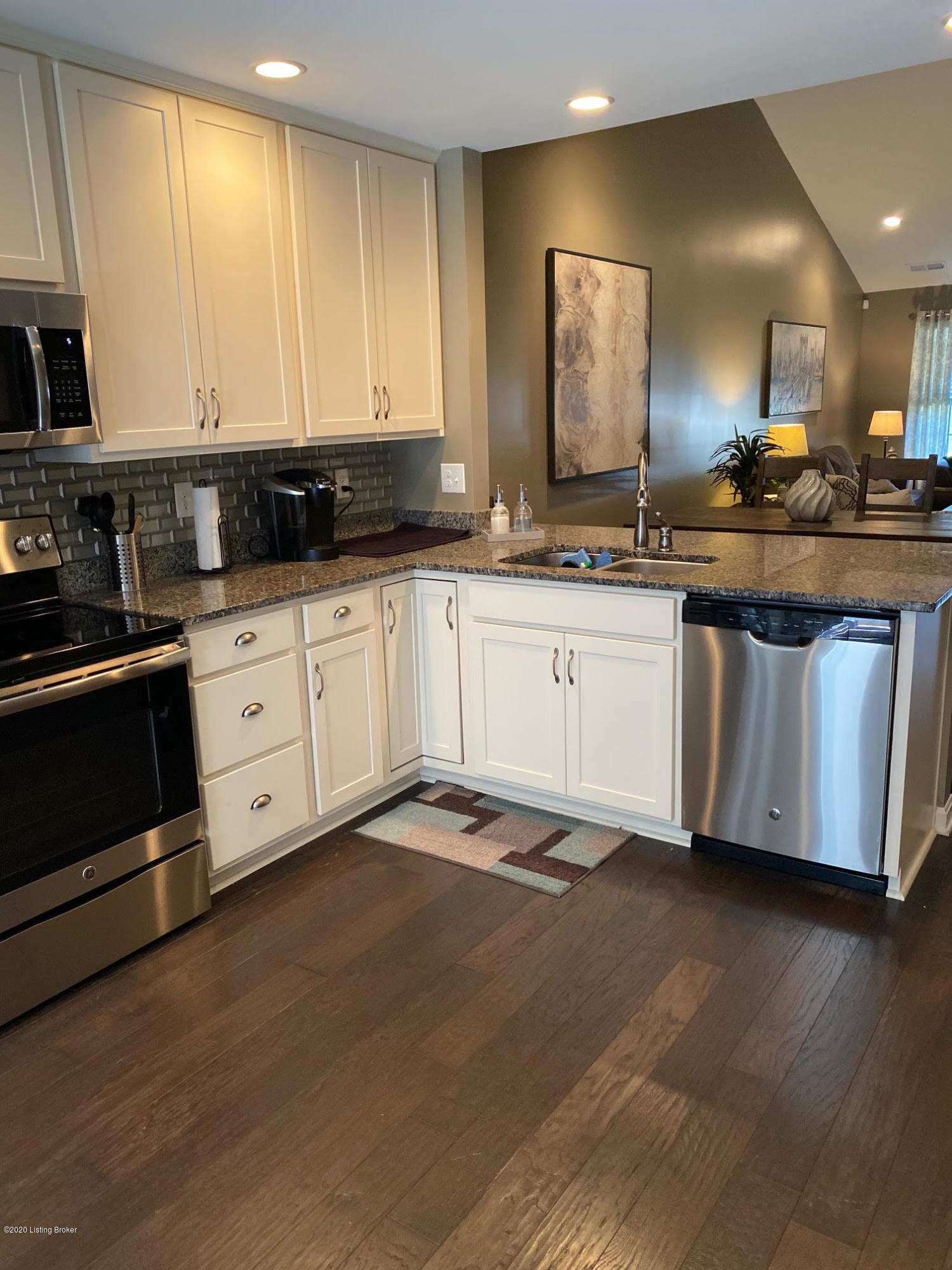 6710 Renate Road Louisville, KY 40291 - Photo 7 of 15 renate7