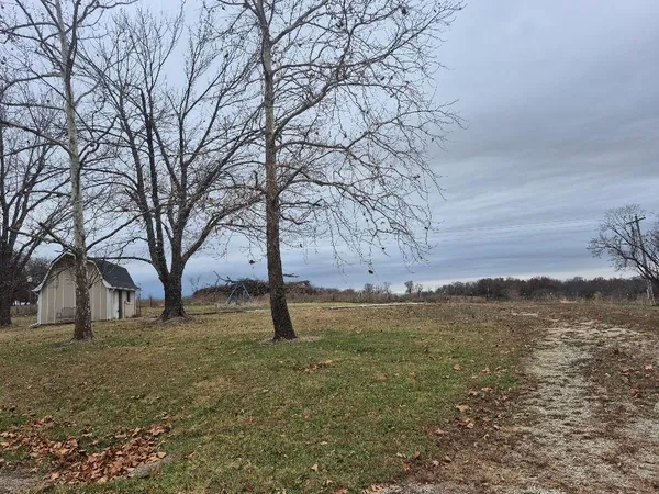 $28,000 | 805 Lake Viking Terrace, Altamont, MO 64620