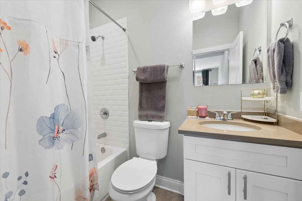 2451 West Rice Street Chicago, IL 60622 - Photo 23 of 29 Gallery Image 23