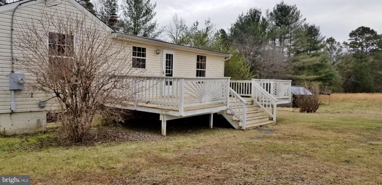 244 Hanback Road Gordonsville, VA 22942 - Photo 2 of 9 LARGE SIDE DECK