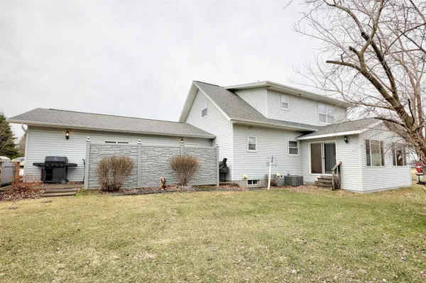 $425,000 | 588 Ann Court, Berlin, WI 54923