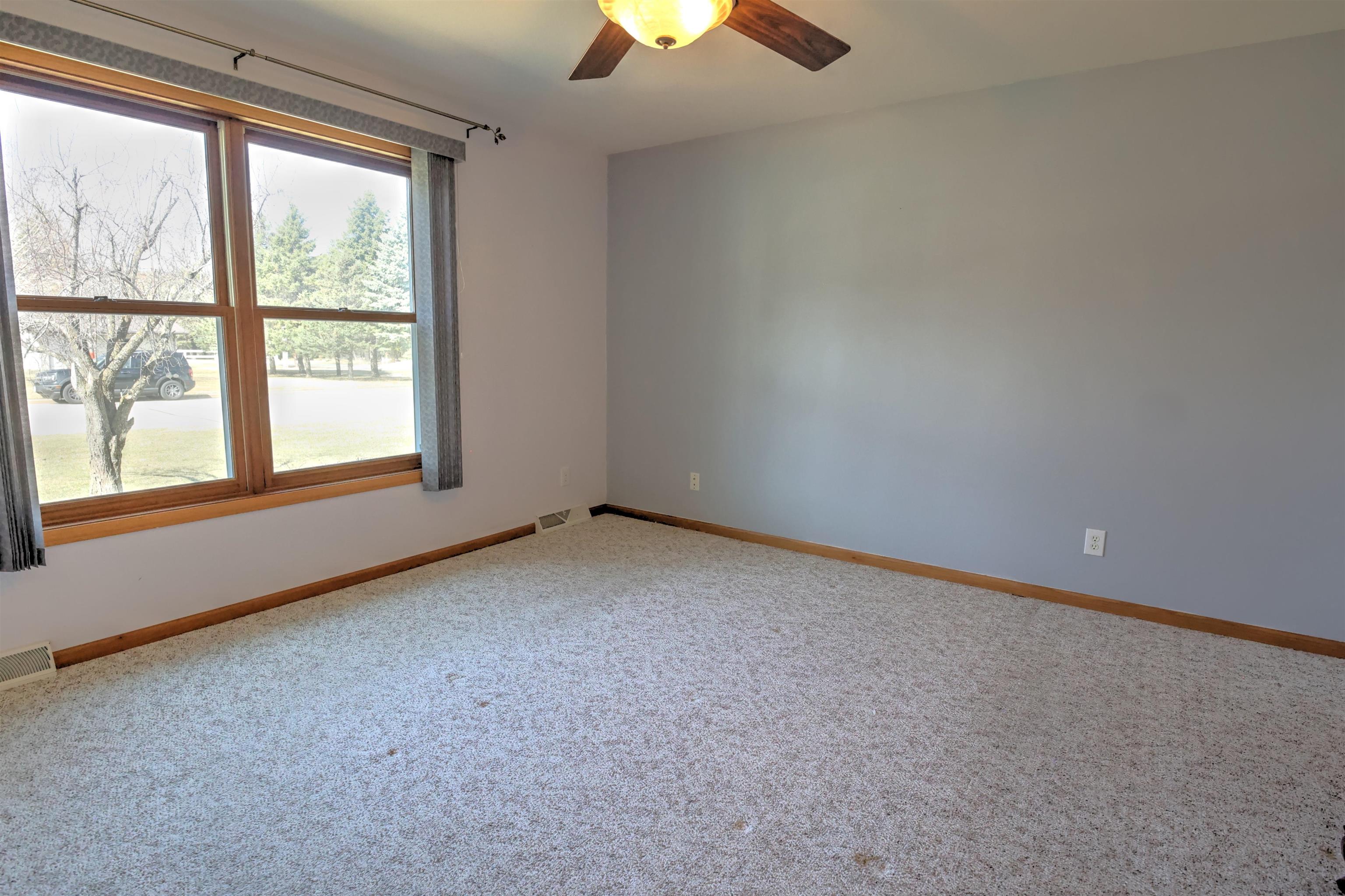 588 Ann Court Berlin, WI 54923 - Photo 23 of 43