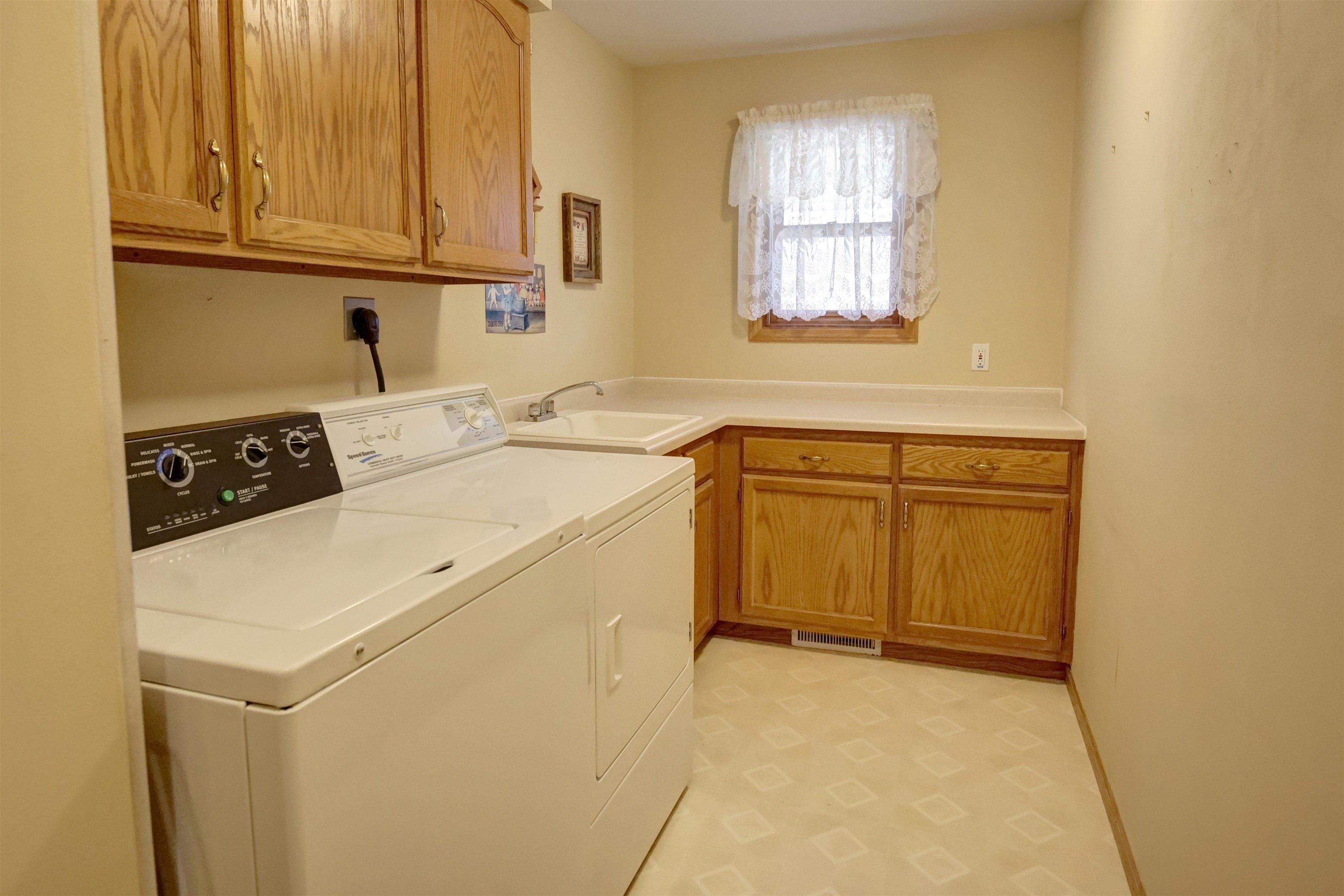 588 Ann Court Berlin, WI 54923 - Photo 28 of 43