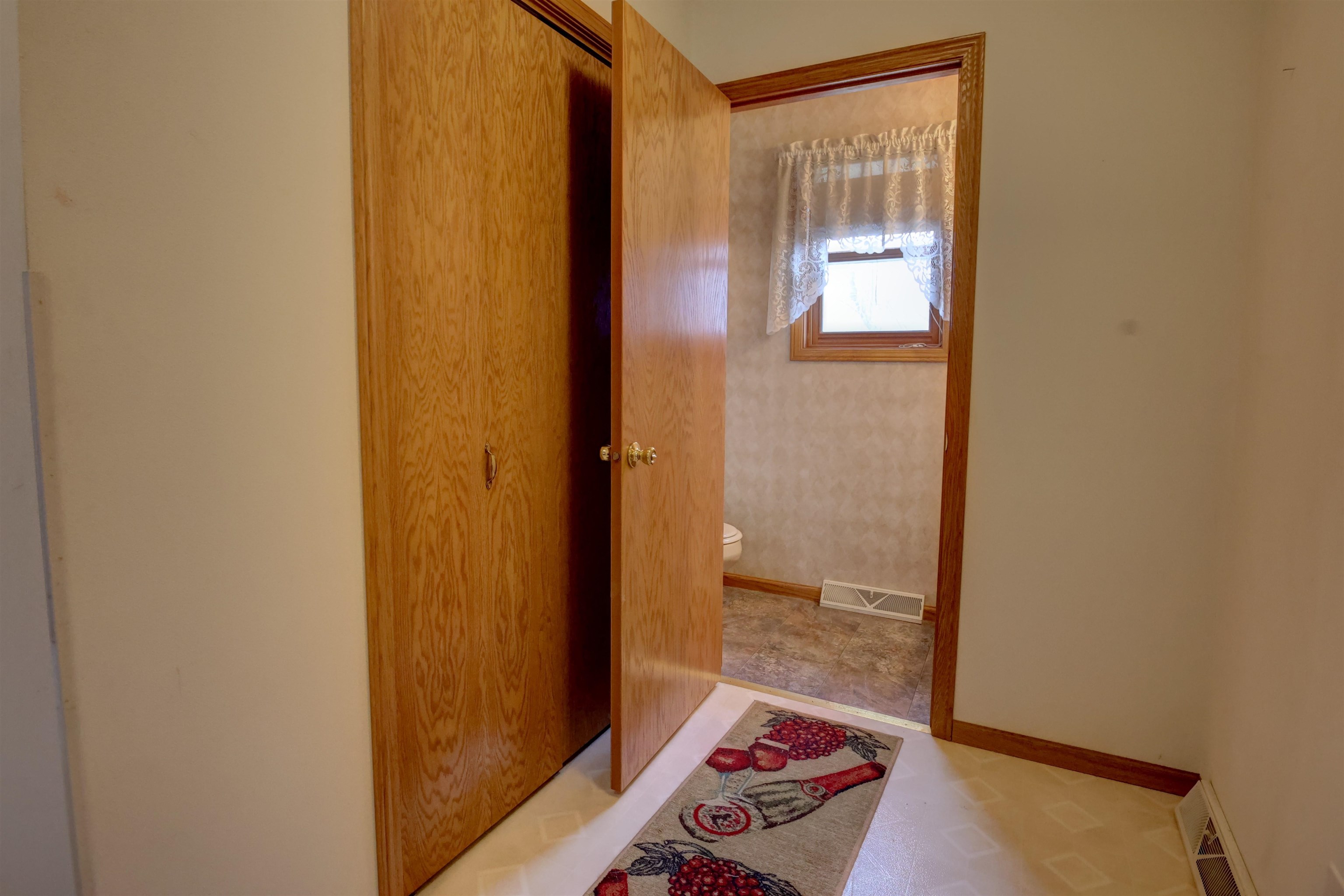 588 Ann Court Berlin, WI 54923 - Photo 38 of 43