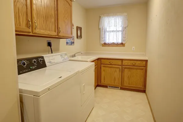 $425,000 | 588 Ann Court, Berlin, WI 54923