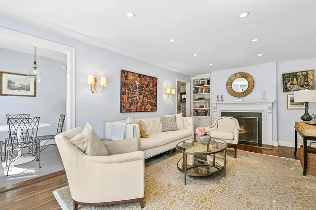 $825,000 | 205 East 78th Street, Unit 20A | Upper East Side