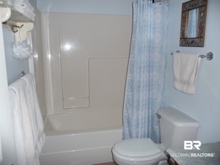 16365 Danne Road Fairhope, AL 36532 - Photo 10 of 12 Guest Bathroom