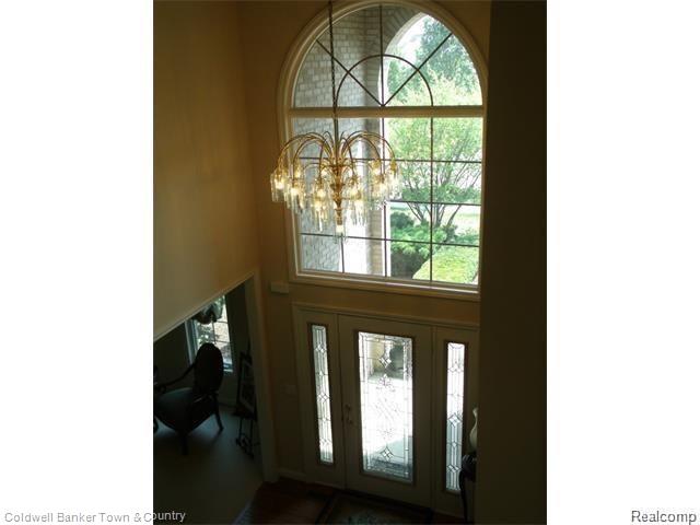 48514 Gladstone Road Canton, MI 48188 - Photo 7 of 33 11.jpg