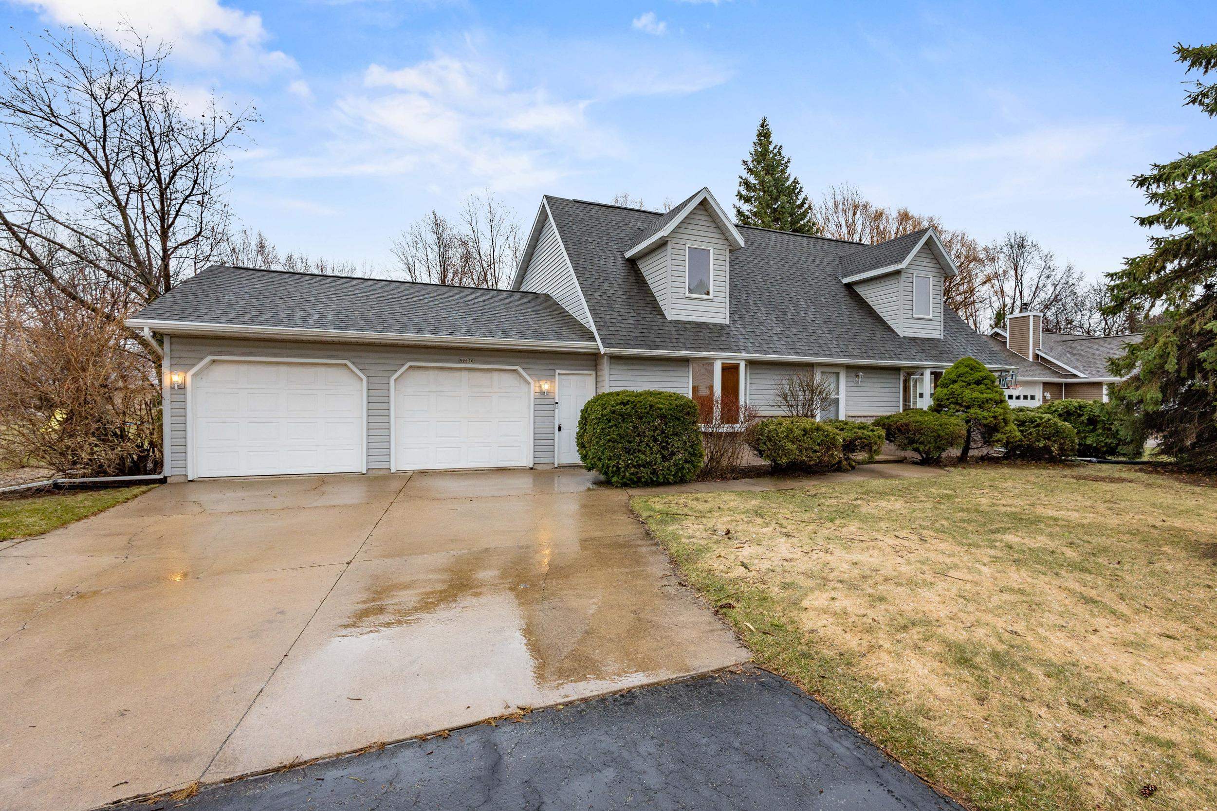 N9650 Darboy Drive Appleton, WI 54915 - Photo 5 of 61