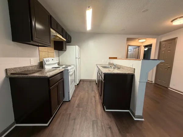 $1,295 | 3028 Avenue M, Unit 2M, Galveston, TX 77550