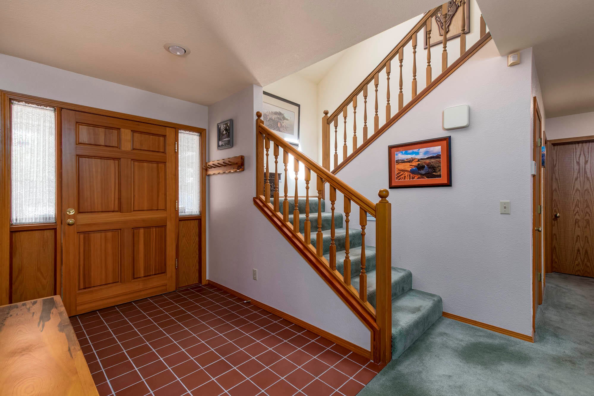 18187 Oregon Loop Sunriver, OR 97707 - Photo 23 of 37 Easy tiled space to remove your gear & take things upstairs.