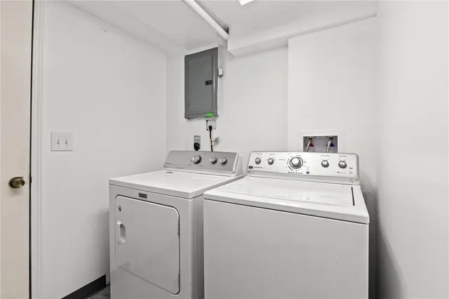 $339,000 | 9216 Wedd Drive, Overland Park, KS 66212