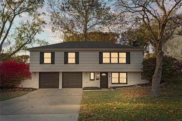 $339,000 | 9216 Wedd Drive, Overland Park, KS 66212