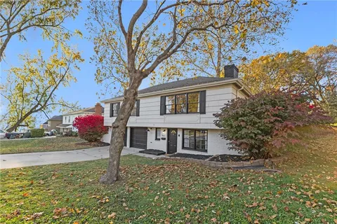 $339,000 | 9216 Wedd Drive, Overland Park, KS 66212