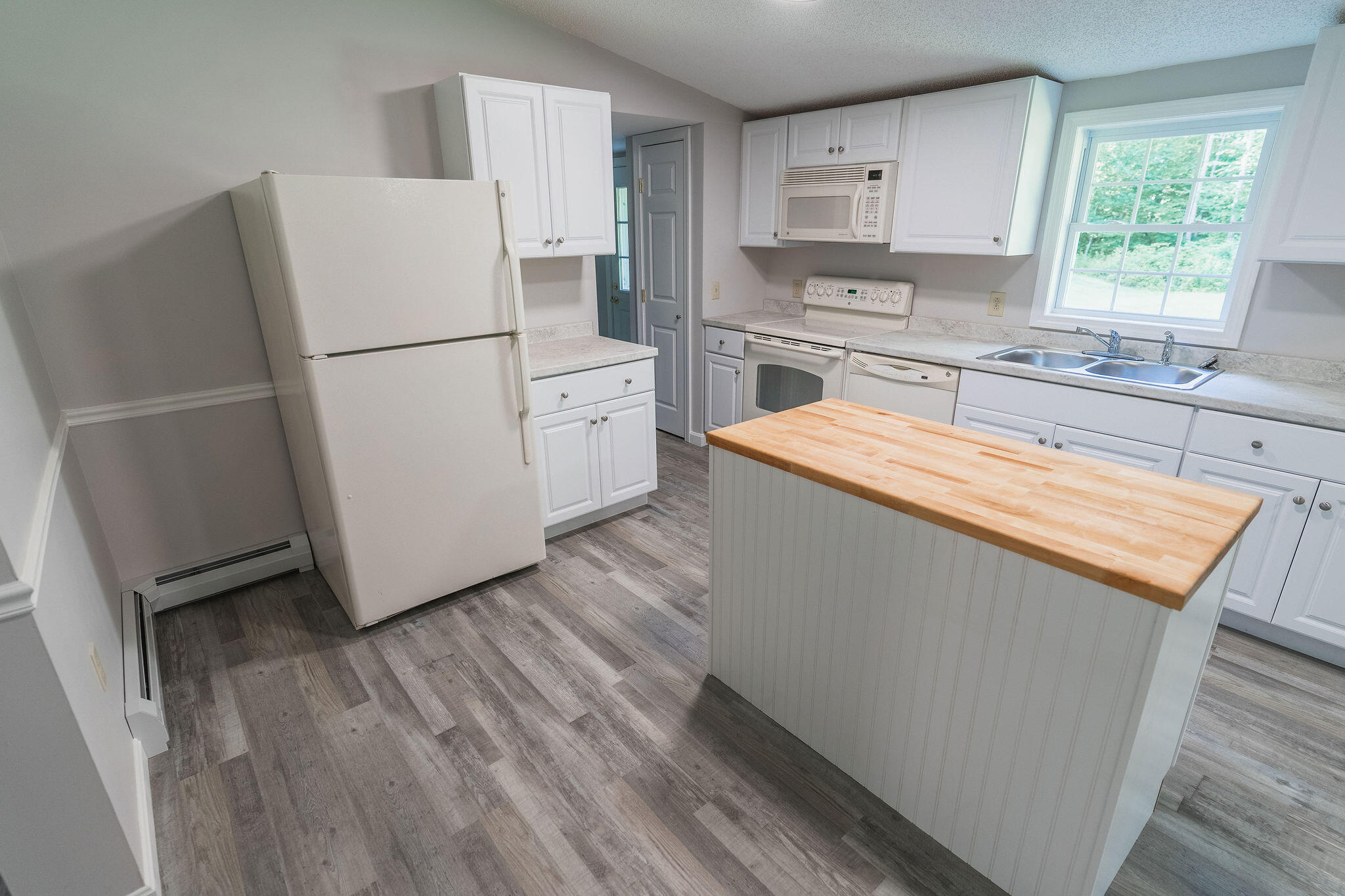63 Range Road Durham, ME 04222 - Photo 4 of 47 Kitchen