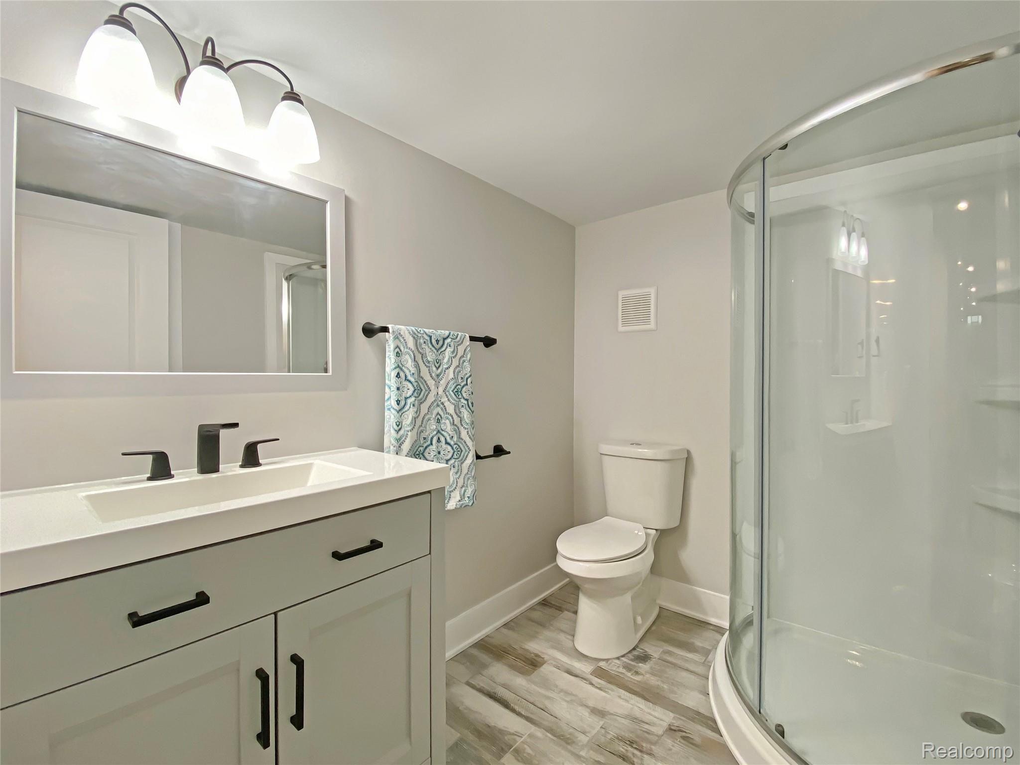 821 Canterbury Road Grosse Pointe, MI 48236 - Photo 71 of 83 IMG_8002.jpg
