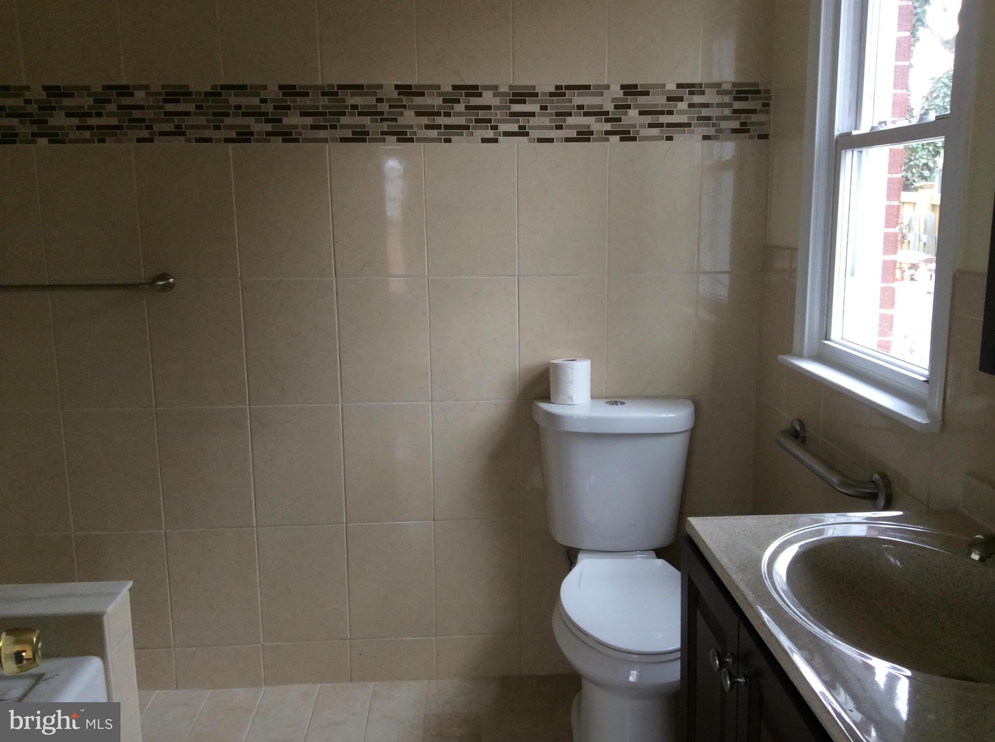 921 Ray Road Hyattsville, MD 20783 - Photo 20 of 26 Bath (Master)