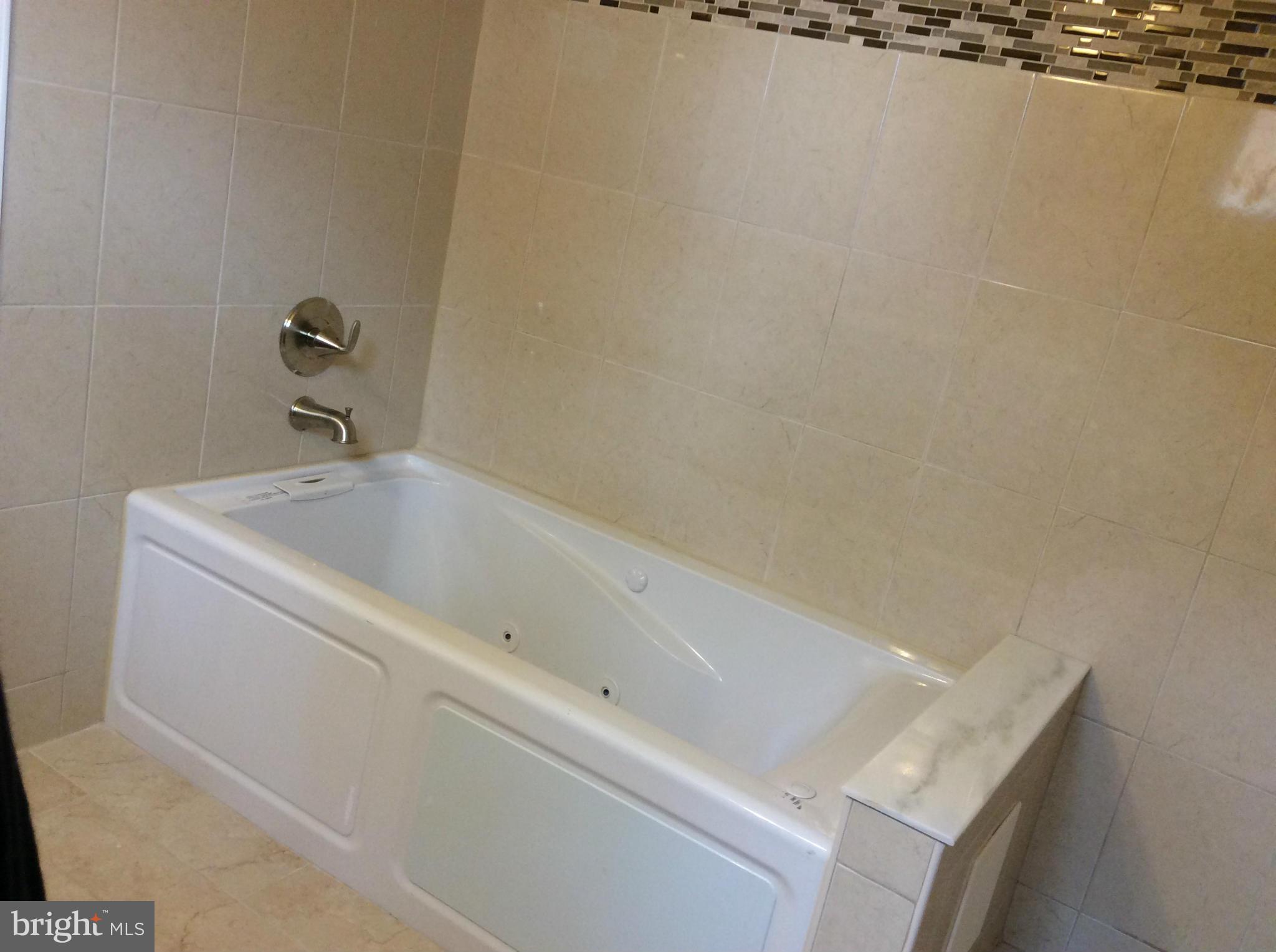921 Ray Road Hyattsville, MD 20783 - Photo 21 of 26 Bath (Master)