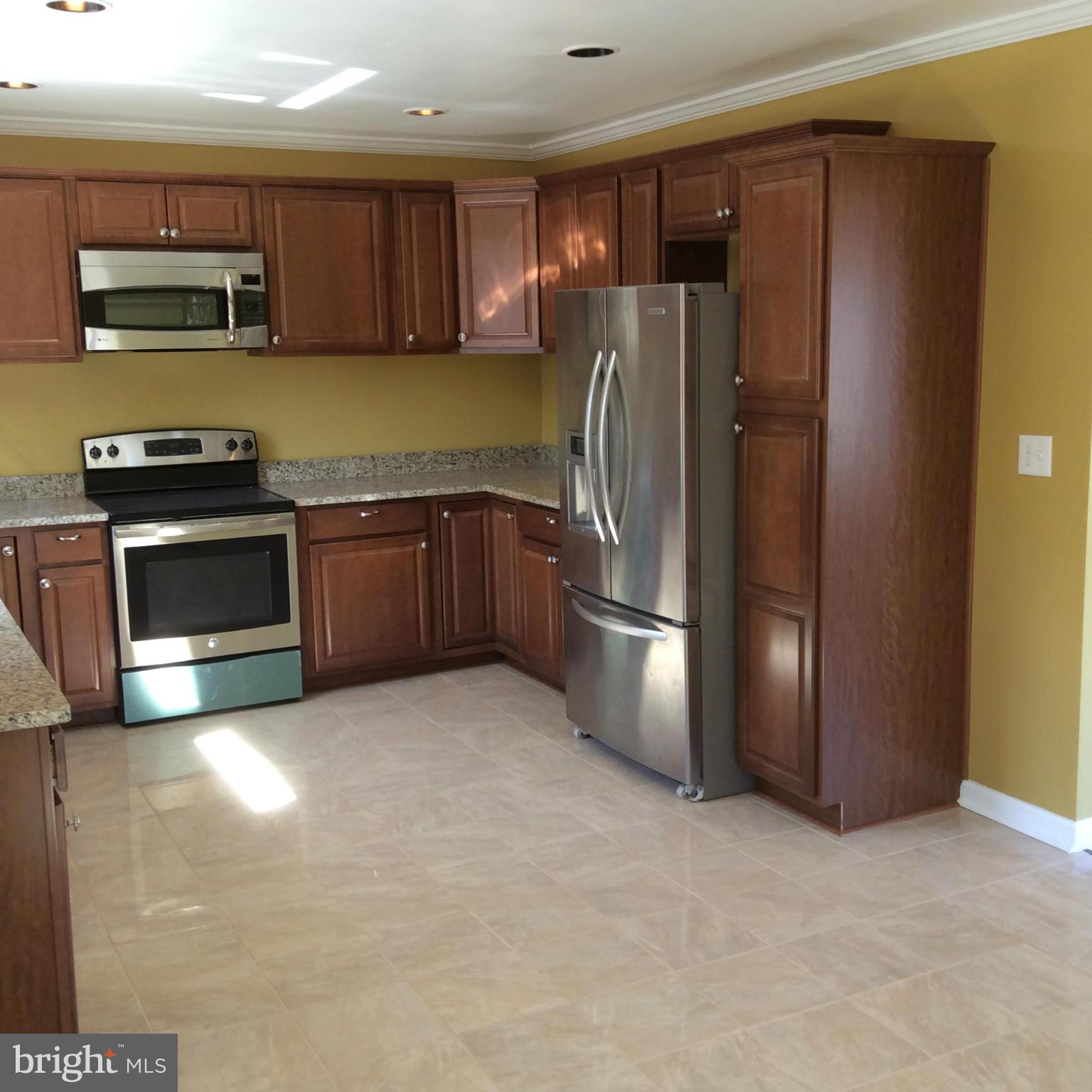 921 Ray Road Hyattsville, MD 20783 - Photo 5 of 26 Kitchen