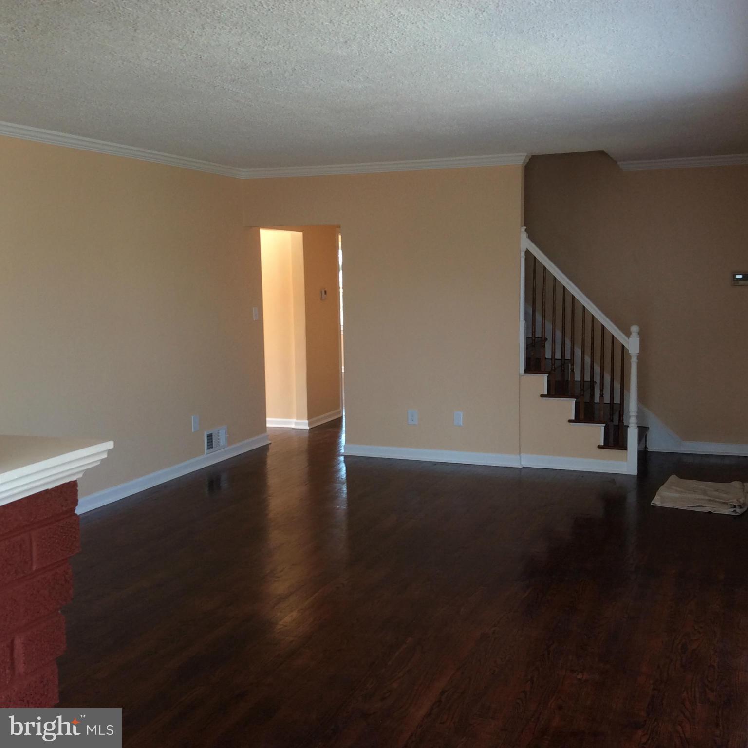 921 Ray Road Hyattsville, MD 20783 - Photo 6 of 26 Interior (General)